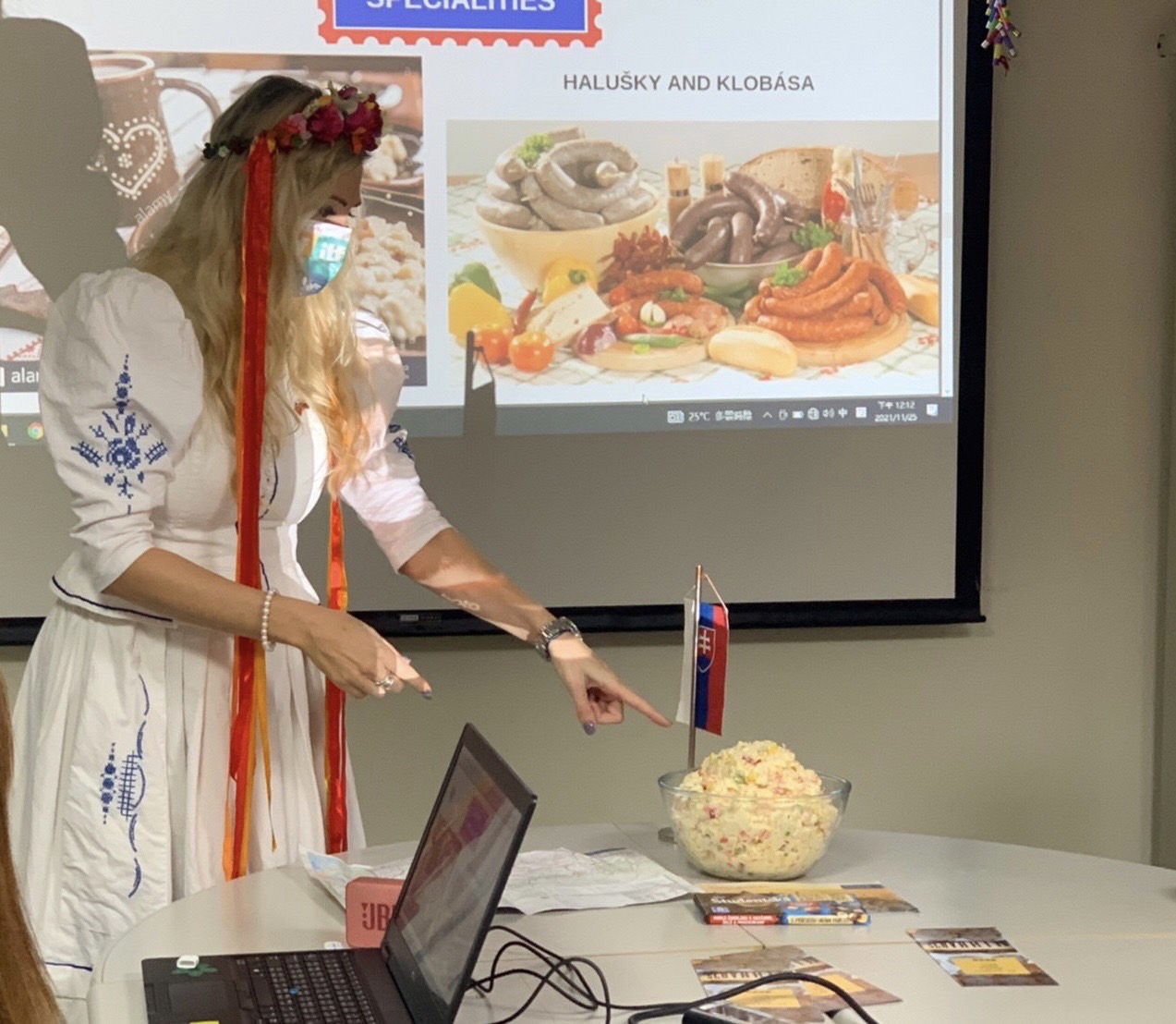NIA Membawa Penduduk Migran Baru Menjelajahi Pesona Budaya Slovakia