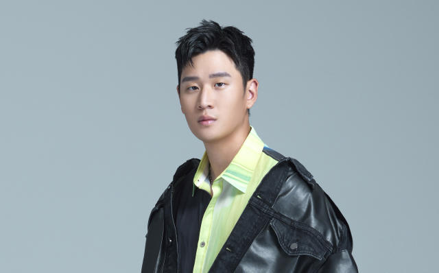 Eric Chou (周興哲)