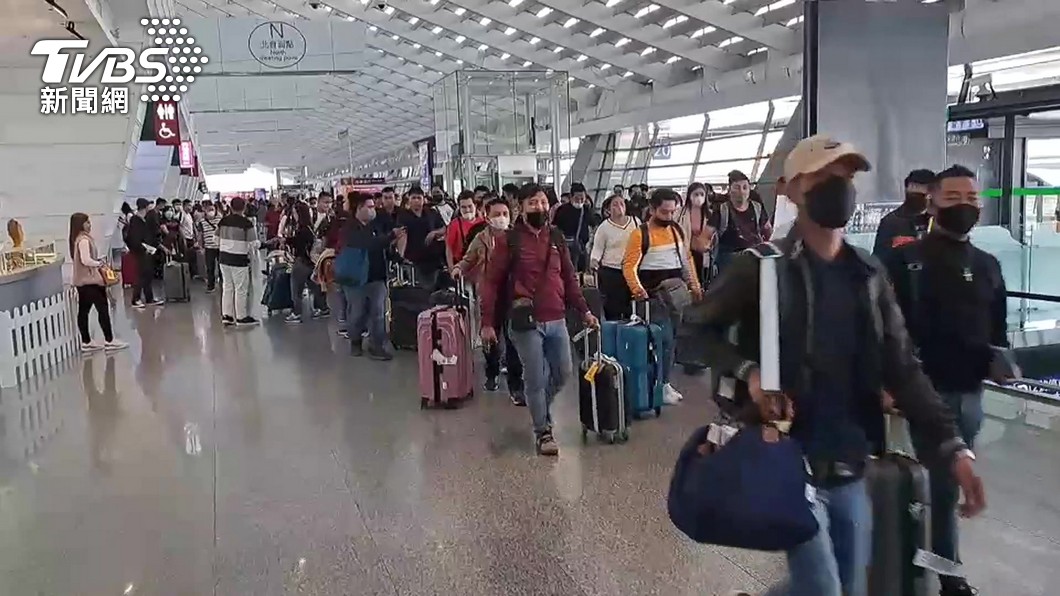 (Taiwan Hari Ini) Wanita ini Didenda NT$ 30 Ribu oleh Bea Cukai di Bandara Karena Kedapatan Membawa Daging