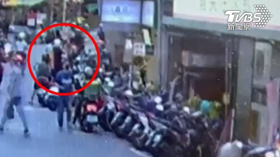 (Taiwan Hari Ini) Patroli Kepolisian Xinzhuang Membuat Pelarian Bertahun-tahun dari PMA Ini Akhirnya Terhentikan