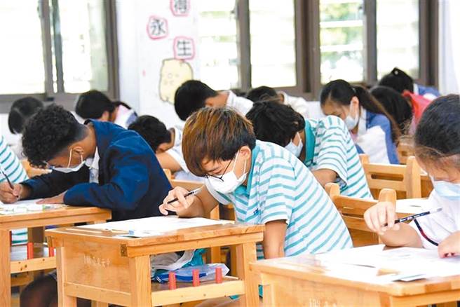 Tidak Fokus Saat Belajar, Siswa di Taitung Dihukum oleh Guru Mereka Dengan Cara Diikat