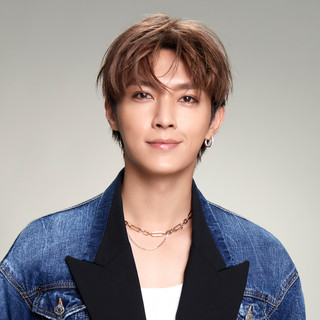 Part 1. Aaron Yan (炎亞綸)