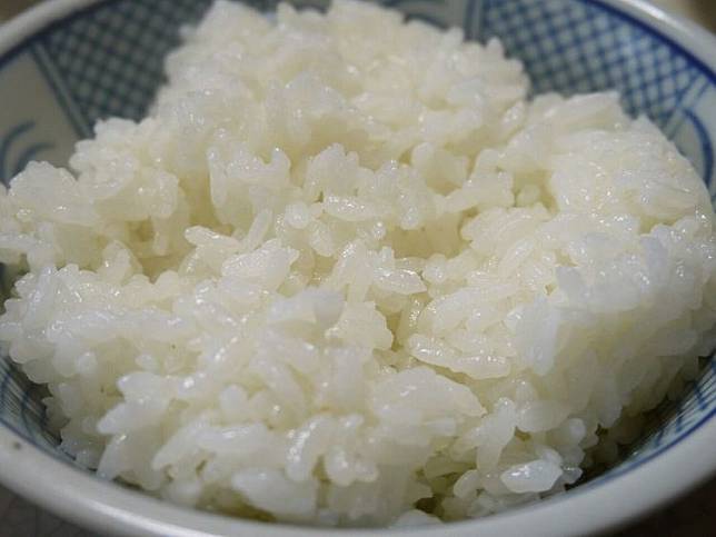 “Kisruh Nasi Putih” Belum Usai, Kini Mahasiswa Menginisiasi Lomba Makan Nasi Putih