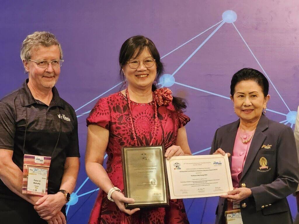Orang Taiwan Pertama! Prof. Chiu Mei-hung dari NTNU Menerima Penghargaan Lifetime Achievement dalam Pendidikan Kimia dari IUPAC