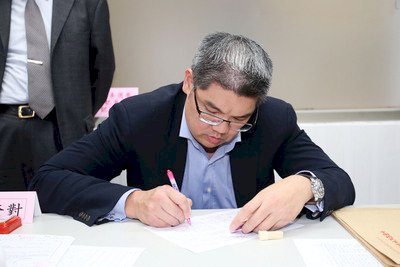 Lien Shen Wen : Melihat Anti Perjanjian Perdagangan Jasa  Pemerintah Harus Membantu Generasi Mendatang
