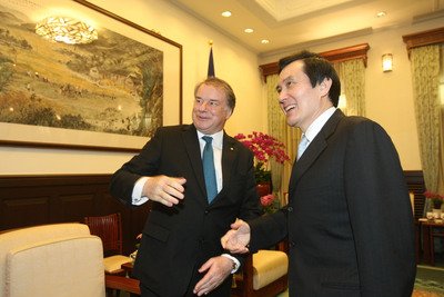 Pres Ma : Keuntungan Lebih Besar dari Resiko  Perluasan Layak Dicoba