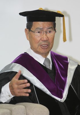 Vincent Siew Raih Gelar Doktor Kehormatan Universitas Chengchi