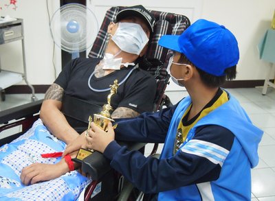 Survei : Kaum Pekerja Ayah Hanya Memiliki Waktu 1 Jam Bersama Keluarga