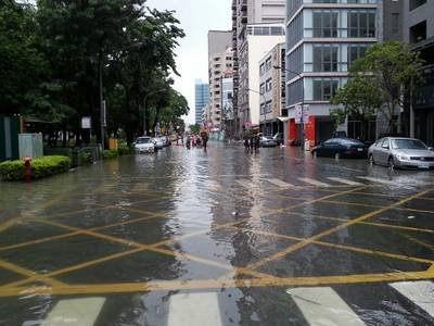 Bau aneh di daerah bencana, Pemkot Kaohsiung mohon cek ulang jaringan pipa