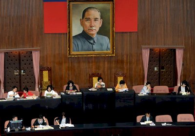 Apakah Sidang paripurna yang ke 3 akan di gelar, KMT umumkan pada tanggal 10