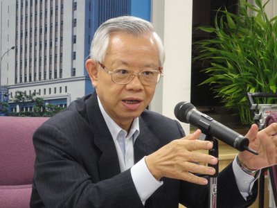 Kenaikan Suku Bunga, Gubenur Bank Sentral Peng Akan pertimbangkan Seksama