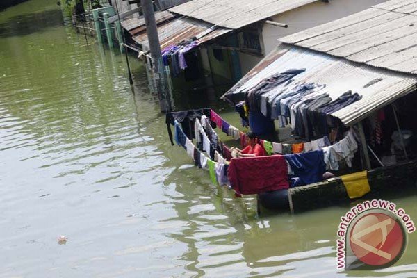 12.400 orang masih mengungsi dari banjir