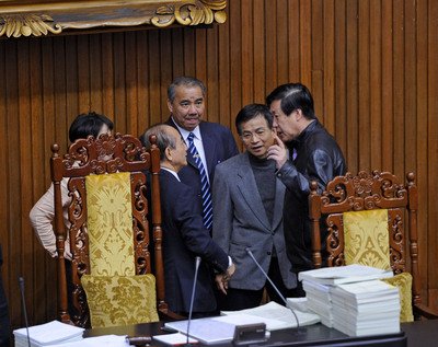 Keputusan Ke 3 Anggaran Pemerintah Pusat Dengan Menghapus Anggaran Belanja NTD25 Milyar
