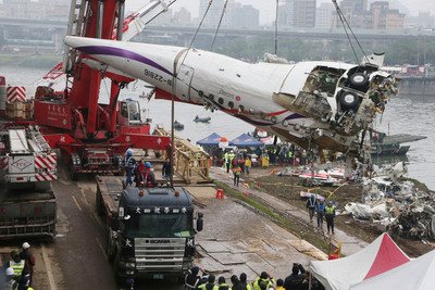 Korban Kecelakaan Pesawat TransAsia Capai 32 Orang
