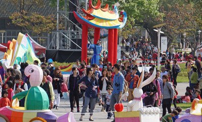 Budaya Kuil Beijing Digelar Bersamaan Dengan Festival Lentera Taipei