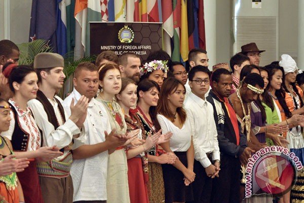 70 Peserta Dari 40 Negara Raih Beasiswa Seni Budaya Indonesia