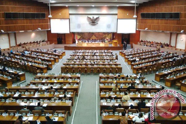 Rapat paripurna DPR setujui Badrodin jadi Kapolri