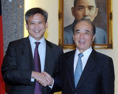 Kin W Moy Bertemu Wang Jin Pyng  Berharap AS – Taiwan Secepatnya Selesaikan BIA