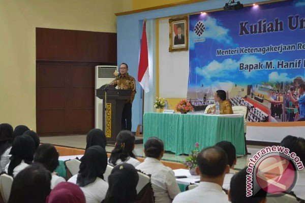 Menaker ingatkan perusahaan bayar gaji tenaga asing dengan rupiah