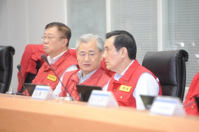 Presiden Ma Ying-jeou mengingatkan warga siap-siap menghadapi serangan badai taifun Dujuan
