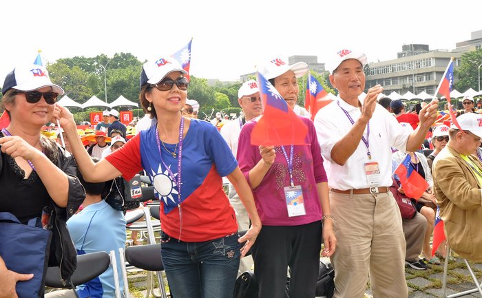 Tionghua Perantauan Antusias Hadir Dalam Perayaan HUT ROC-104