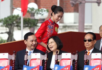 Pembicaraan Hangat antar Kedua Pemimpin Partai