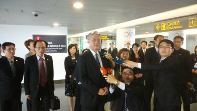 Kunjungan Andrew Hsia Ke Daratan Tiongkok Agar Interaksi Antar Selat Berjalan Normal