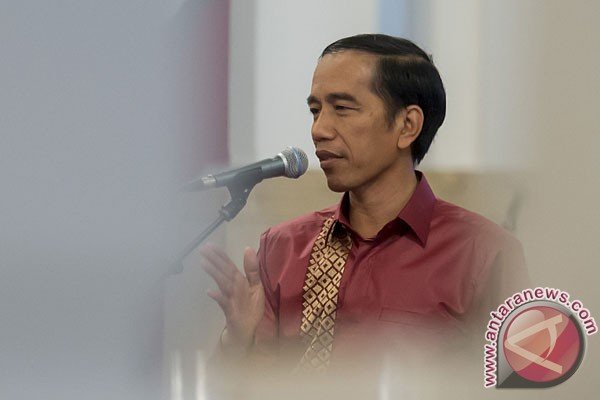Presiden Jokowi dan Ratu Denmark bicara batik