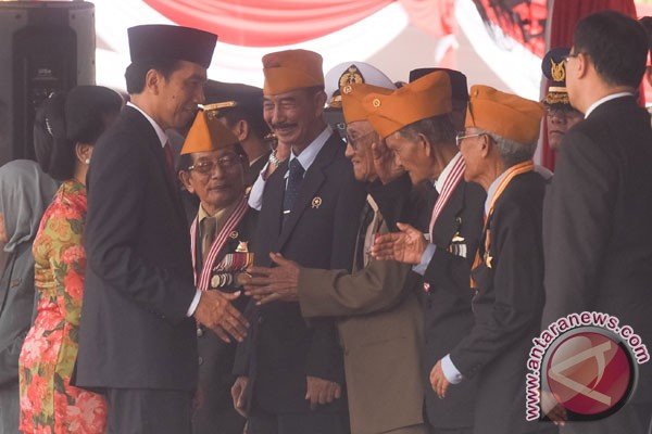 Pesan Presiden Di Hari Pahlawan: Jangan Lelah Cintai Indonesia