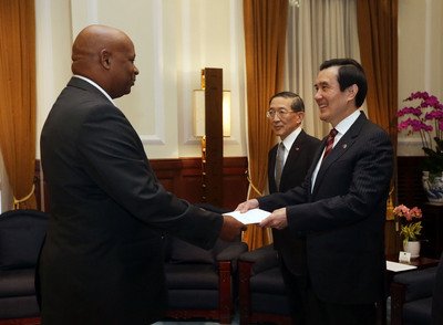 Dubes Baru Saint Lucia   Presiden Berharap Hubungan Diplomatik Kekal Abadi