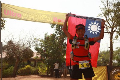 Atlet Taiwan Tommy Chen Gondol Juara Pertama Marathon Afrika