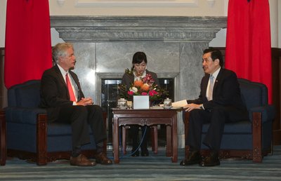 Utusan Khusus AS Puji Demokrasi Taiwan