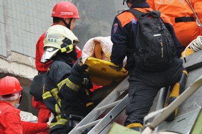 (Gempa Meinong) 8 Meninggal 462 Korban Luka