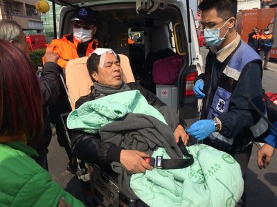 (Gempa Meinong) 7 Meninggal 400 Korban Luka