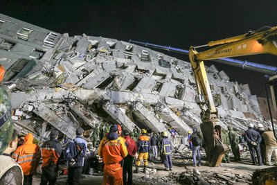 (Gempa Meinong) Bendera Setengah Tiang 15 Februari Berkabung Bagi Korban Gempa