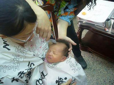 Bantuan Dana Asuransi 2 Bulan Berganda Bagi Bayi Kembar