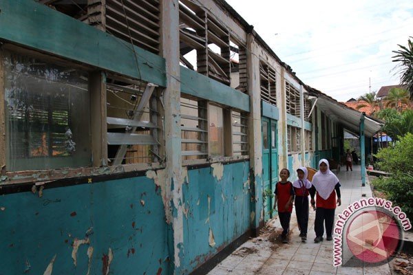 100.000 ruang belajar di sekolah rusak