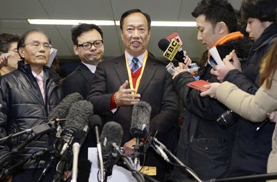 Terry Gou berkunjung Ke pabrik Sharp produksi perabot elektronik rumah tangga