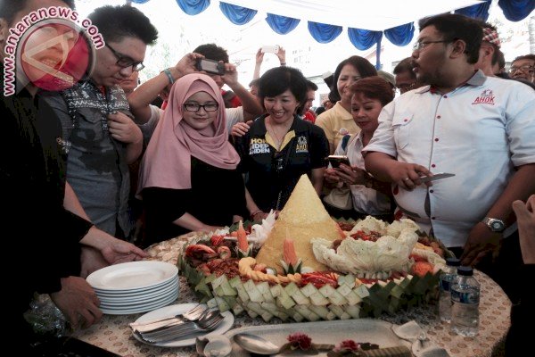 Jumlah KTP untuk Ahok-Heru sudah penuhi syarat minimum