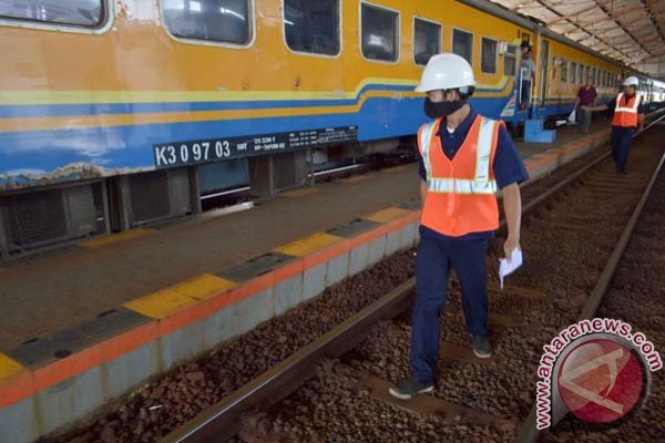 KAI Kembali Akan Turunkan Tarif Kereta Ekonomi