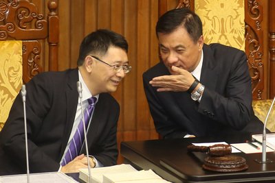 Serah terima tugas pemerintahan akan berakhir hingga pertengahan bulan Mei
