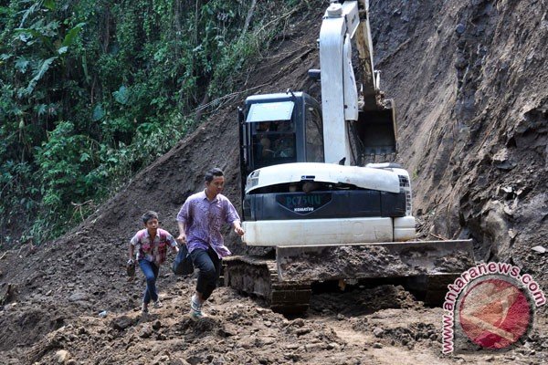 60 kali longsor di Kuningan selama musim hujan