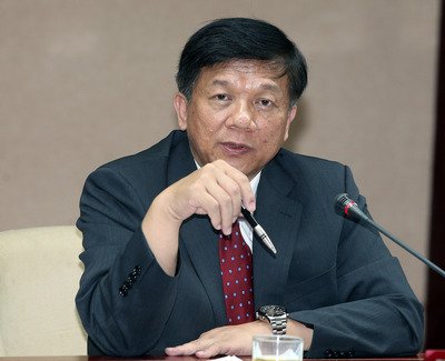 Tim Pengembangan Industri Tradisional Ciptakan Keramik Ramah Lingkungan