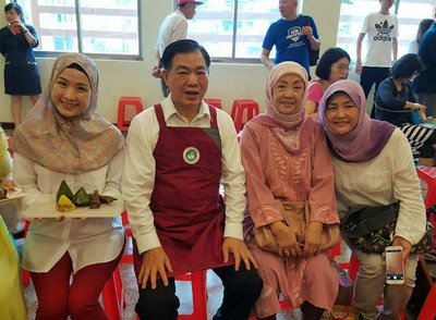 Bakcang Perpaduan Multikultural Imigran Baru Muslim
