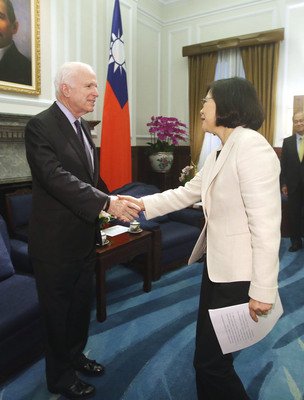 Kunjungan Komite Senat Angkatan Bersenjata AS ke Taiwan  Presiden : Tingkatkan Hubungan Bilateral