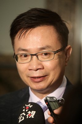 James Huang: Jangan Gunakan Pola Pikir 90an untuk Kebijaksanaan Asia Tenggara