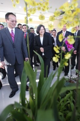 Presiden Tsai menyerukan Daratan Tiongkok bersikap fleksibel dalam memajukan hubungan antar Selat Taiwan.