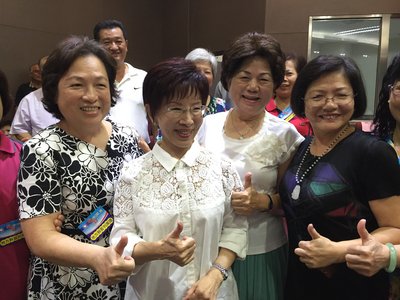 Hung Hsiu-chu : Padangan Partai Pusat dan Fraksi Partai Sama