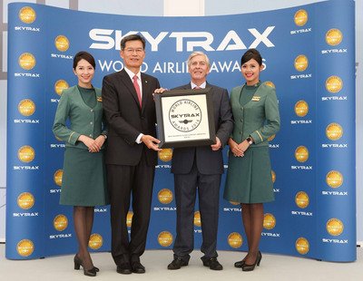 Emirates Mengondol Predikat Penerbangan Terbaik Dunia  Eva Air Menempati Urutan ke 8