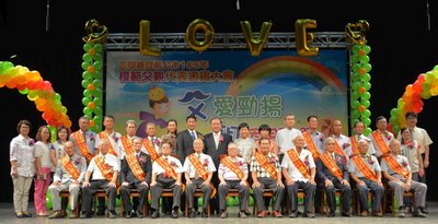 Survei: Kaum ayah di Taiwan rata-rata menghabiskan 37% penghasilan untuk anak-anak